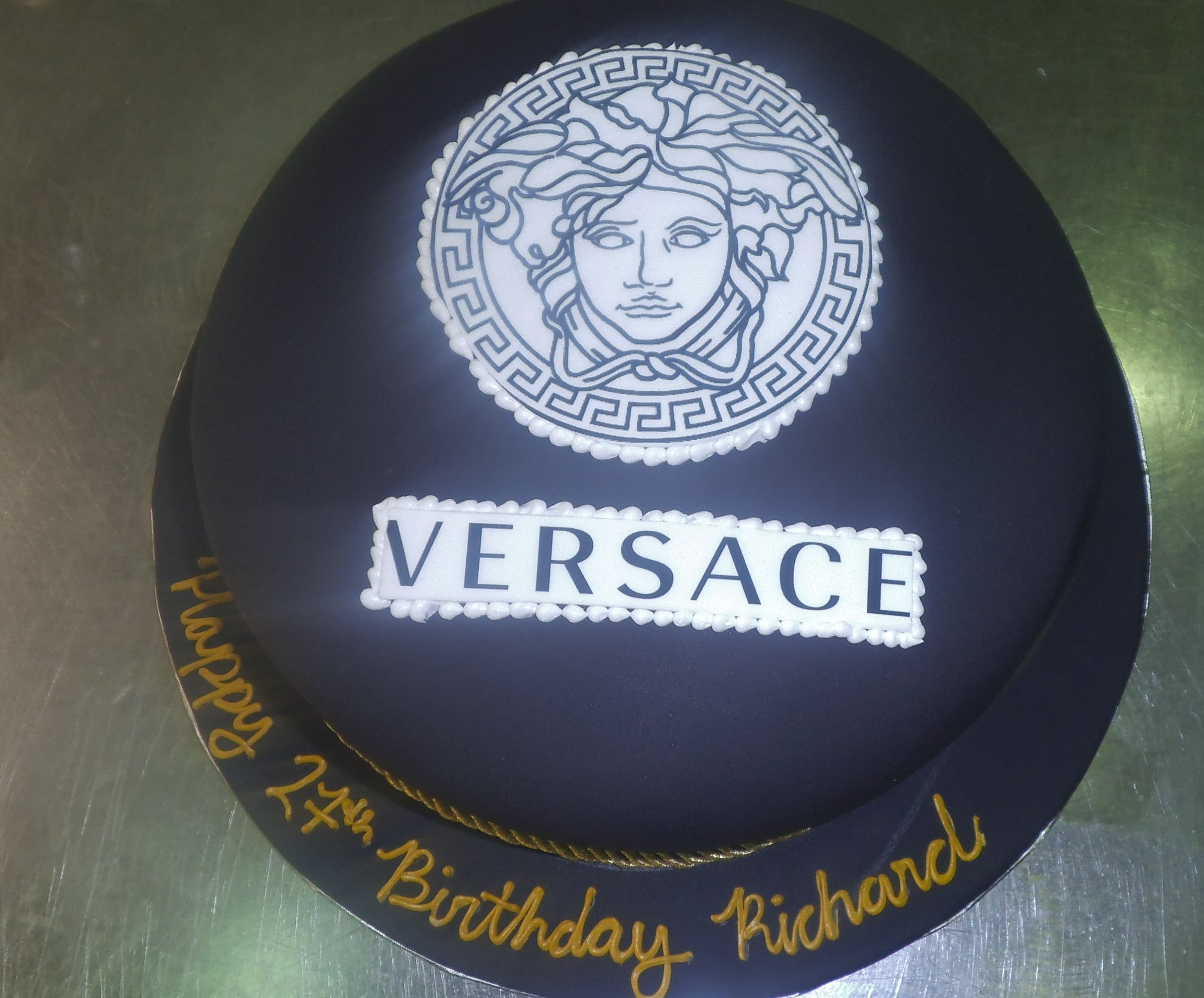 Versace birthday cake  Versace cake, Versace, Gucci