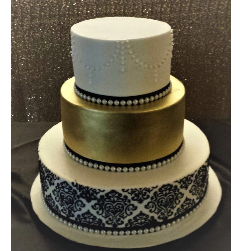Glory Gold Spray Stencil Wedding Cake